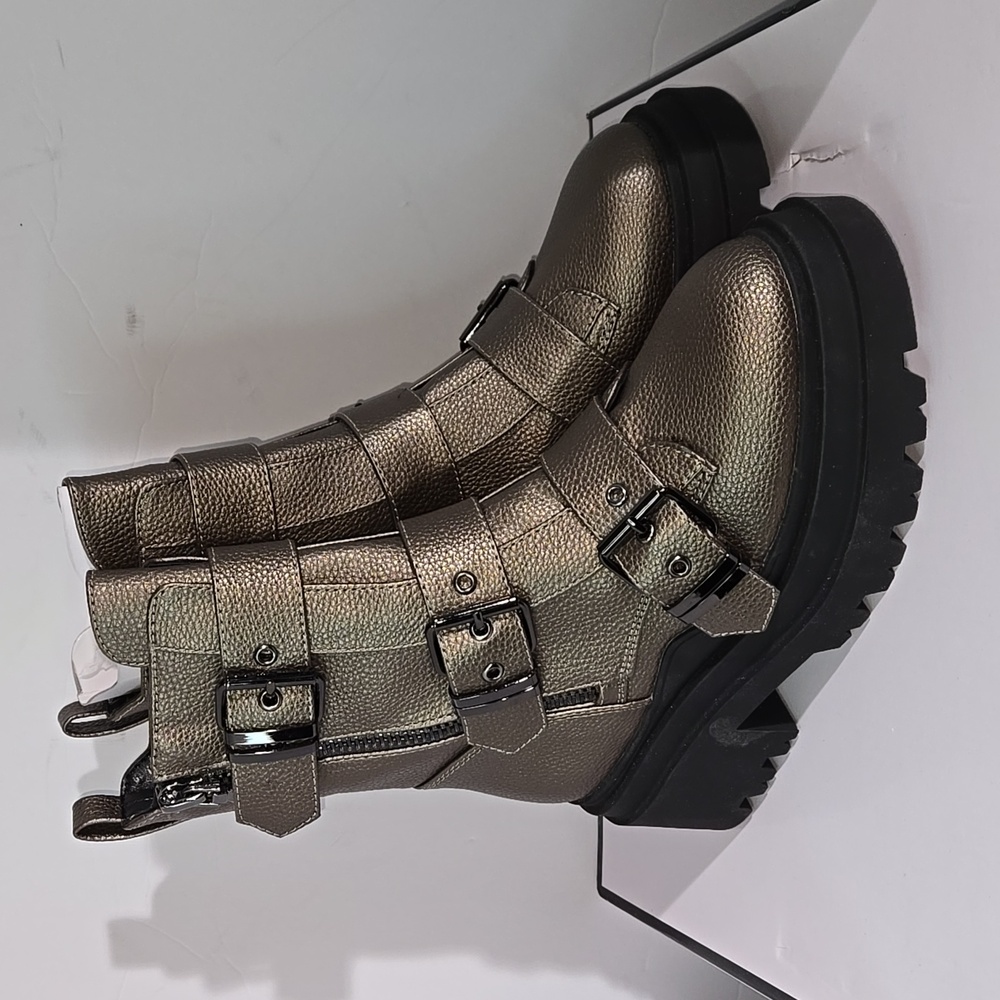 (New) Guess Valicia2 Women's Metallic Buckle Boots Size 5.5M